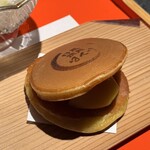 日本焼肉はせ川 別亭 - 自家製丹波栗どら焼き