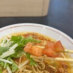 野菜たっぷりタンメン べじたん - トマトでさっぱり