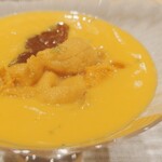 SUGALABO - カボチャのスープ+雲丹+ジュレ:
      北海道 駒ヶ岳カボチャ/根室 塩水雲丹