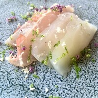 高宮庭園茶寮 - 障泥烏賊、金目鯛昆布締め　柑橘の香り。ネットリとした食感に柑橘の皮が爽やかに風味を添えて美味しい