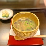 よし町 - 天然茸雑炊(霞ヶ浦産天然すっぽん、ホロホロ 鳥、ハエトリシメジ、ホウキタケ、ハナイグチ、シャ カシメジ、アミタケ、舞茸)