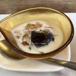 きのこ料理 創士庵 - お芋のスープ　黒キクラゲと白キクラゲのジュレ