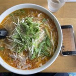 中華龍王 - 酸辣湯麺（デカい）