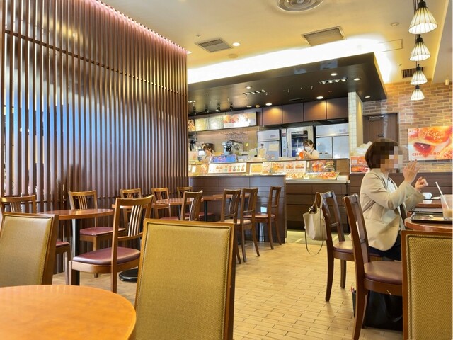 Saint Marc Cafe Neyagawa Shi Eki Ten photo 4
