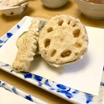 天ぷら よこい - ●三皿目
      ・蓮根
      ・ズッキーニ
      ・なす
      ・ヤングコーン