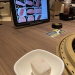 焼肉 飯村牛 - でっかい牛脂がきます
