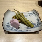 鮨 一 - 四方竹と長芋の梅しそ漬け