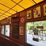 The Cowboy House - 等候區