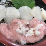 でか盛り海鮮問屋 - まぐろ＆ほたて