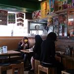 Bankokkuponishokudou - バンコック ポニー食堂 ＠八丁堀 女性客が多い店内