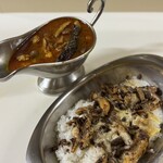 かれーの店 うどん  - きのこの叫びチーズ入り　ナストッピング