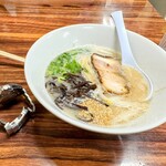 九州ラーメン 一心亭 - 豚骨ラーメン