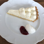 ALLTID BAKES - レアチーズタルト　ラズベリージャムがまたおいしい