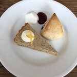ALLTID BAKES - 紅茶のチーズタルトとスコーン