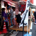 魚幸水産 - スタンドも大繁盛！