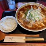 中国料理 味里 - 料理写真:辛マーボーチーズのせ0.5段