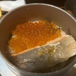 釜蔵 - 秋鮭といくらの釜飯