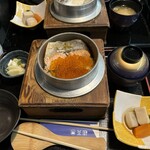 釜蔵 - 秋鮭といくらの釜飯