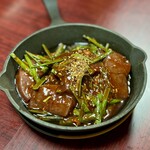 焼肉幸泉 - レバニラ鉄板焼