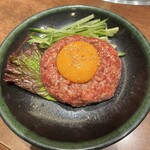 焼肉 静龍苑 - ユッケ