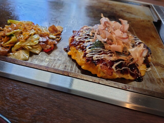 関西風鉄板焼 更紗（SARASA） - 白銀（お好み焼き）の写真