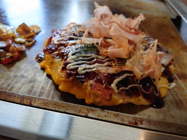 関西風鉄板焼 更紗（SARASA） - 白銀（お好み焼き）の写真