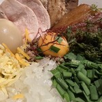 昼ラーメン夜ちゃんこ酒場 紅丸 - 極王台湾まぜそば
                                1400円(税込)