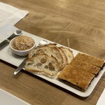 シャントレル - 1皿目
      ・スモークサーモンのリエット
      ・クロックムッシュ