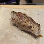 すしやのたい悟 - 7品目　握り　締めカマス炙り