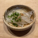 すしやのたい悟 - 1品目　網走産白魚の生姜和え