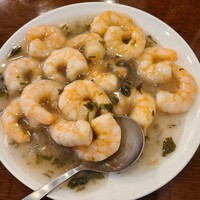三和楼 - 西湖名産　ロンジン茶と芝エビの香り炒め（龍井蝦仁）