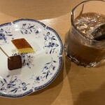 洋食彩酒 アンプリュス - 飲み物と小菓子