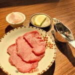 黒毛和牛焼肉 つじ川 - 