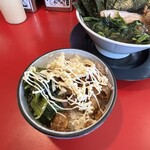 IEKEI KANSAI 王道家直系 我道家 - ホルモン、法蓮草、無限ニンニク、刻み生姜マヨ丼