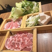 しゃぶしゃぶ・創作料理居酒屋 豚吟 栄店 - 