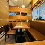 魚眞 - テーブル席