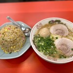 しょうちゃんラーメン - 味玉ラーメン790円にセットで大盛り焼きめし650円！