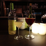 中野レンガ坂 洋食堂 葡萄 - MARUKI WINERYデラウェアにごり、自家製サングリア(赤)