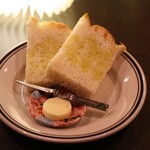 中野レンガ坂 洋食堂 葡萄 - 自家製フォカッチャ