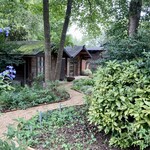 レールサクレ - やっばー、左のロフトはトイレ個室でエアコン完備のやつ