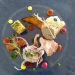 ACQUAMARE - 上からカボチャ、レバーペースト乗ってるバケット、ポーク、鰹、牛蒡、卵。このプレートだけでも満足度高い。