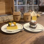カフェ ミレニアム - ・ 自家製蜂蜜レモンティー
・贅沢かぼちゃの秋色バスクチーズケーキ
・季節のブラウニーサンド