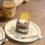 カフェ ミレニアム - ・季節のブラウニーサンド