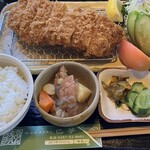 巴夢 - 茶色豚のとんかつ定食