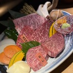 溶岩焼き 黒牛の里 本店 - 知多牛 特選盛り合わせ「小極」