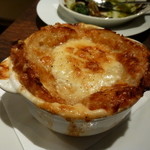 ビストロ カランコロン - オニオングラタンスープ