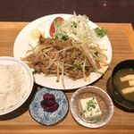 とりあえず吾平 - 豚の生姜焼き定食