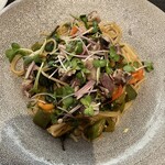 ノガラッツァ - パスタが埋もれてます