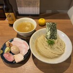 ジャパニーズ ラーメン 五感 - 特上塩つけ麺¥2100、ワンタン¥300、瓶ビール（小）¥500