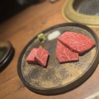 和牛とタン 焼肉 とみ 新橋本店 - 